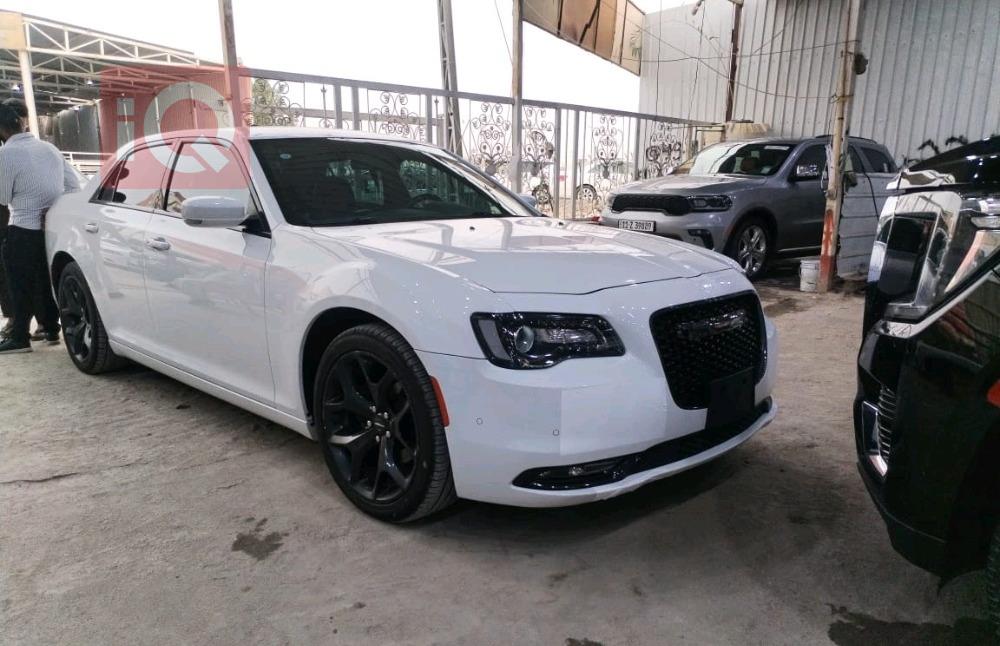 کرایسلەر 300